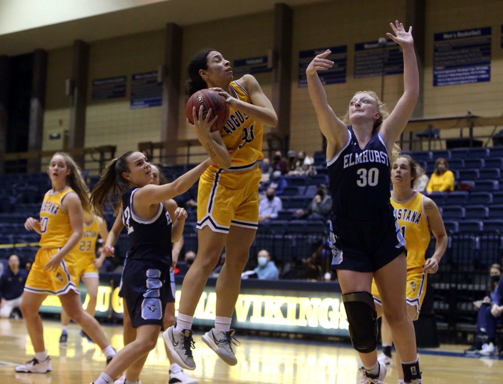 011222-qc-spt-augie women016.JPG